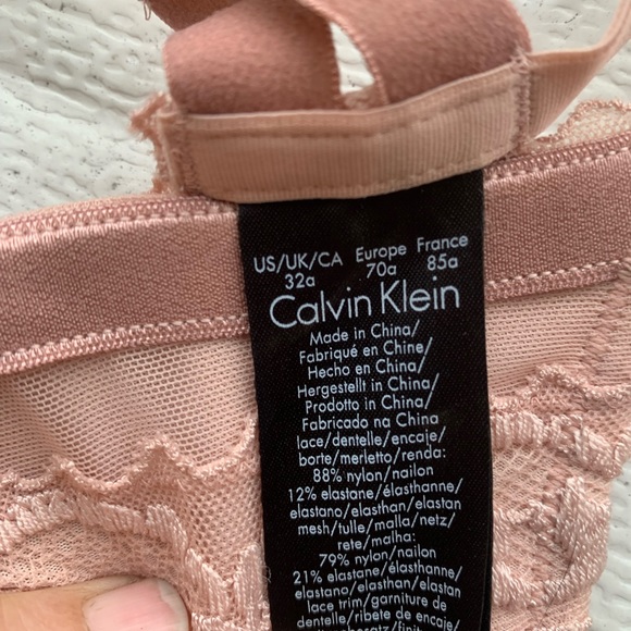 Calvin Klein Size 32a bra, NWT - Picture 4 of 10